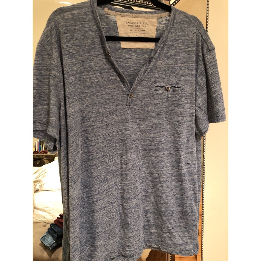 Banana republic tee